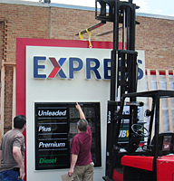 POP Displays EXPRSIGN